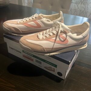 Tretorn Sneakers Women’s size 7.5